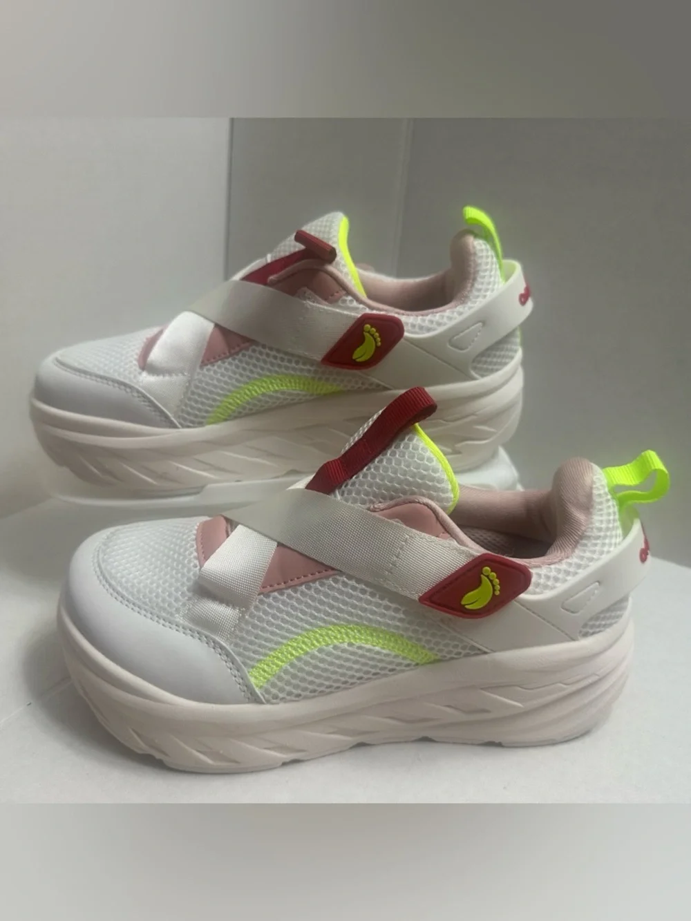 Boys Girls Kids Orthopedic Tennis Shoes: size 2.5-3 kids